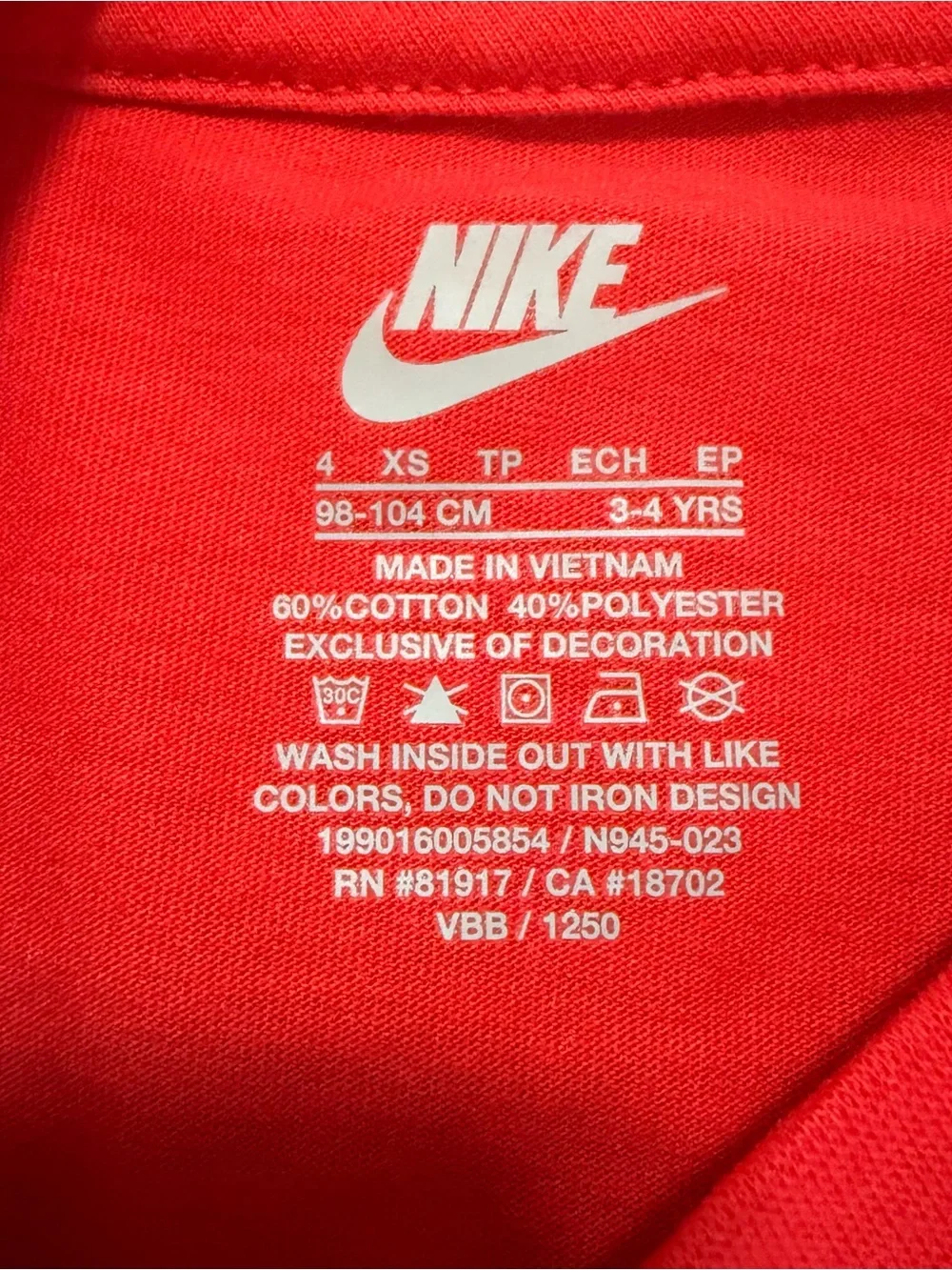Nike 2 Piece T-shirt and shorts set Boys Size 4 outfit New